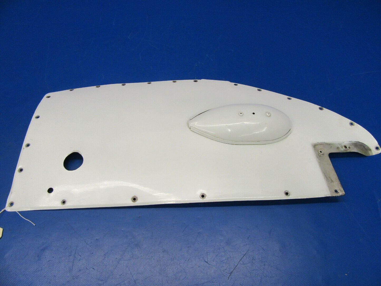 Cessna 310 Fairing Assy w/Shield Vent LWR RH Tip Fuel Tank 0823413-32 (0619-346)