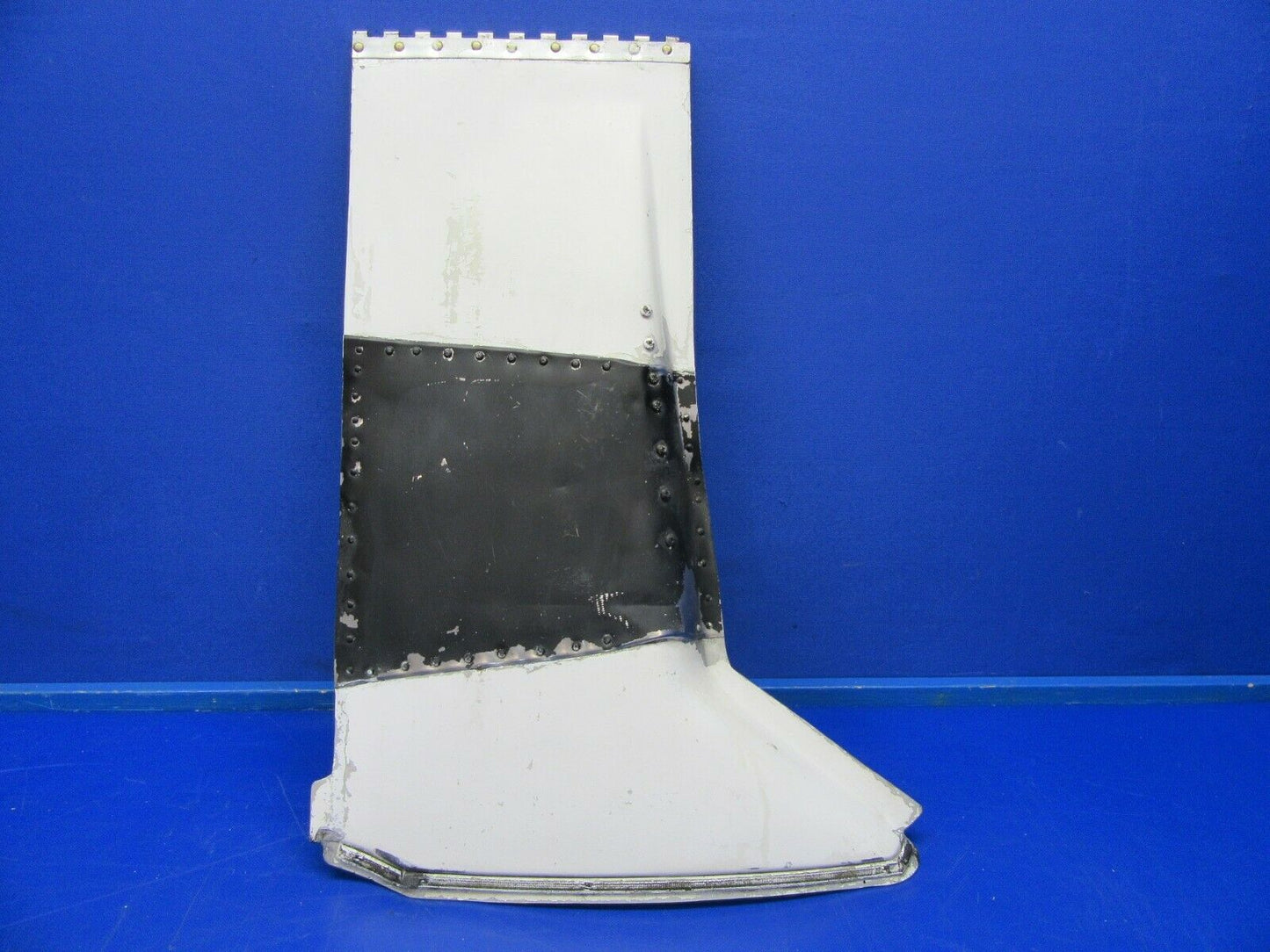 Cessna 310P RH Landing Gear Strut Door Assembly P/N 0826002-205 (0620-248)