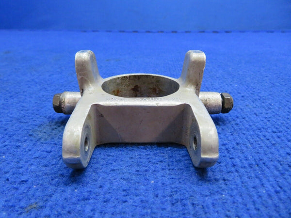 Cessna 150 / 150F Nose Gear Tube LWR Fitting / Torque Link Fitting (0822-602)