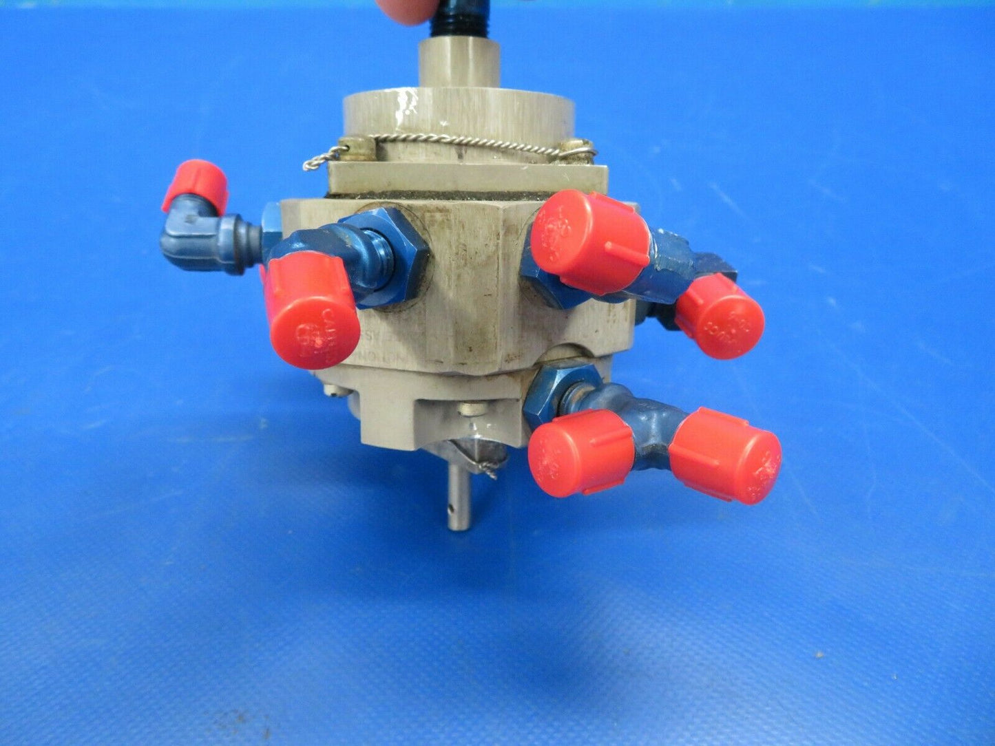 Beech Baron 95-B55 Fuel Selector Valve LH P/N HE825-2 (0320-111)