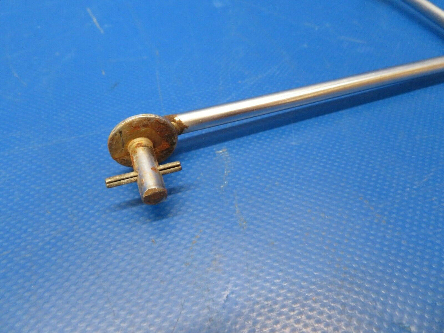 Beech Baron 95-B55 Cabin Door Holder LWR P/N 95-420012-3 (0320-100)