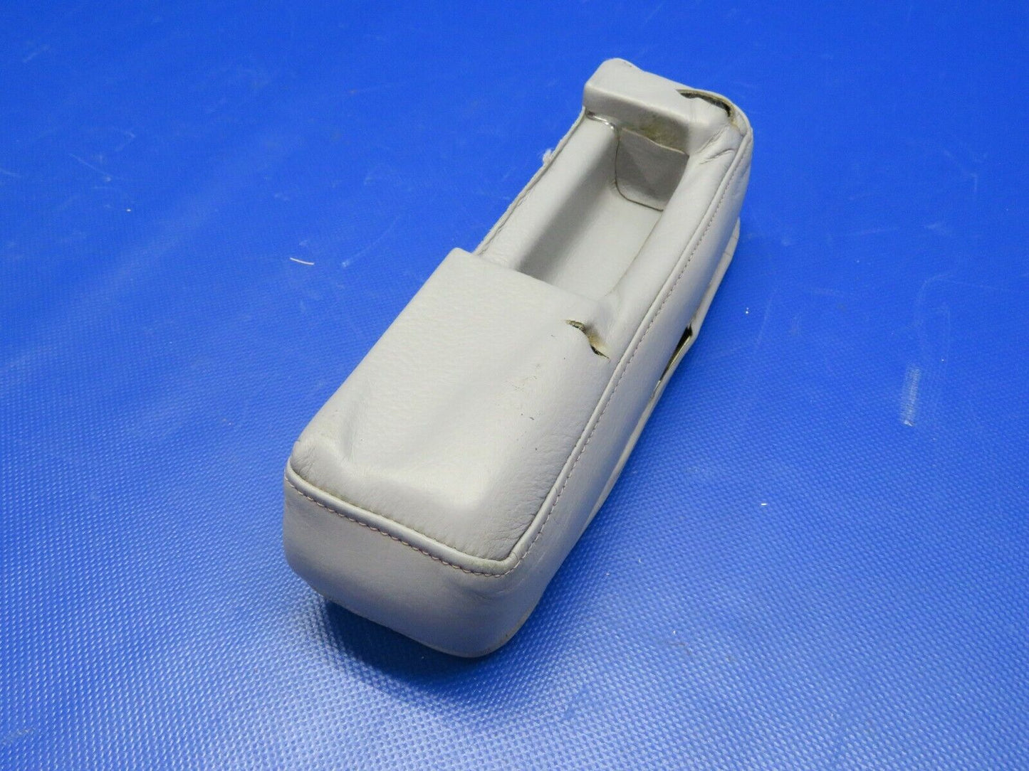 Piper PA-32R-300 Lance Arm Rest RH P/N 66710-17 (0121-199)