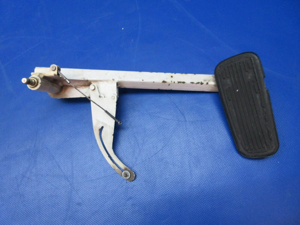 Cessna 210 Retractable Cabin Door Step Assy P/N 0741623-1 (0124-1510)