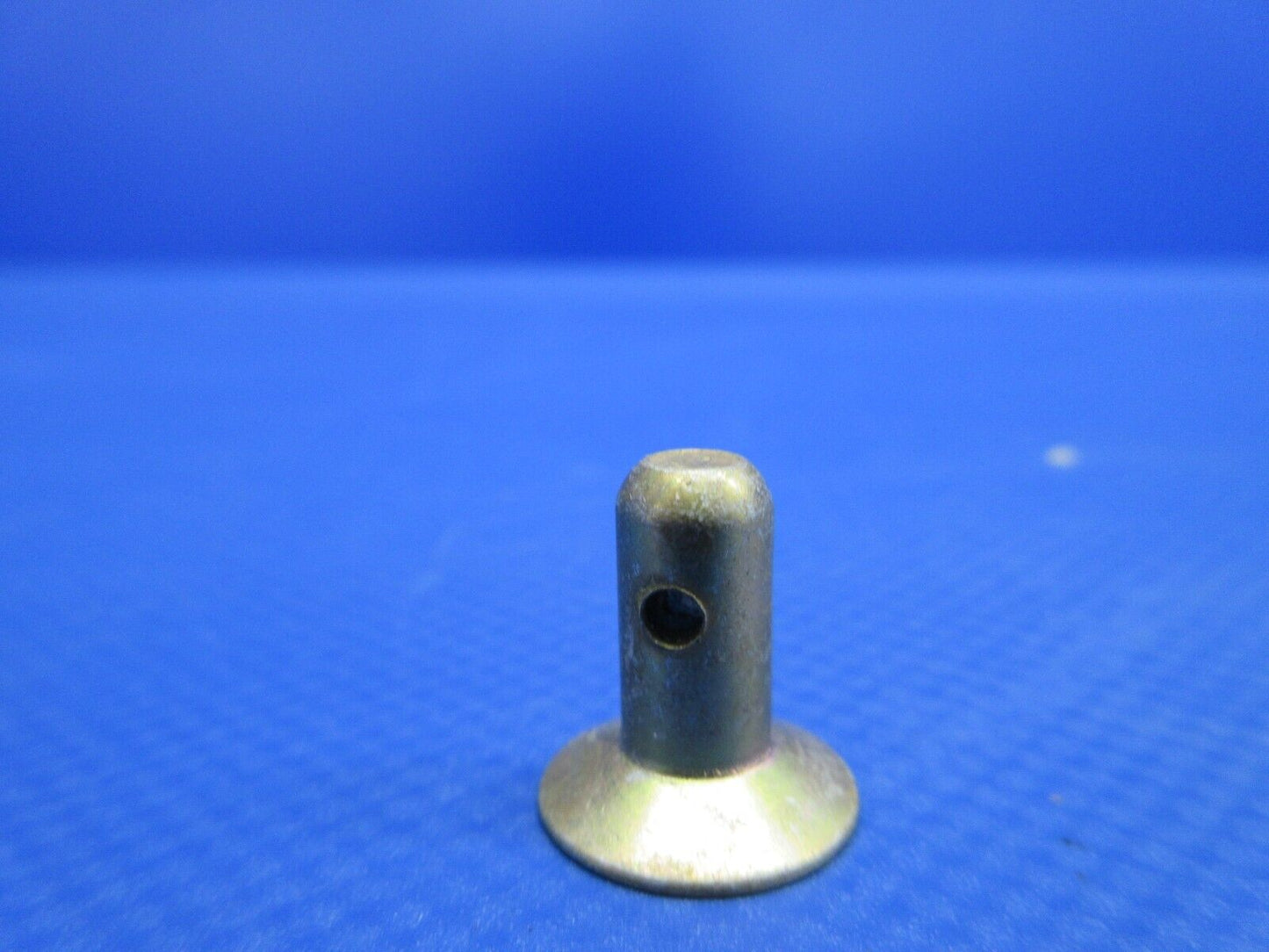Beechcraft Studs P/N 1301765SF20 LOT OF 10 NOS (0224-1659)