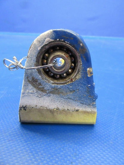 Beech Baron 95-B55 Hinge Assy Elevator P/N 95-610012-15 (1118-50)