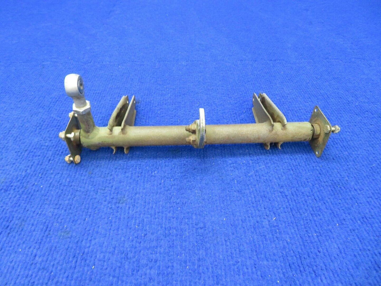 1956 Cessna 310 Torque Tube Assembly Nose Gear Uplock P/N 0813300-90 (0422-508)