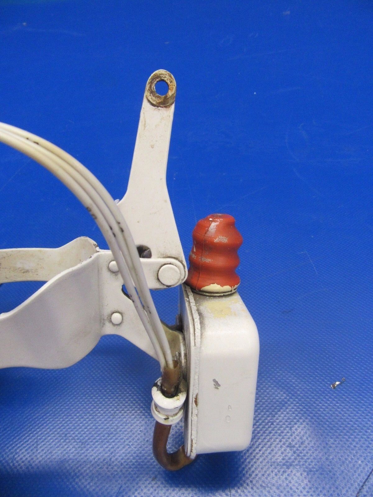 Beech Baron Switch Assy Landing Gear Safety P/N 95-361015-601 (1117-153)