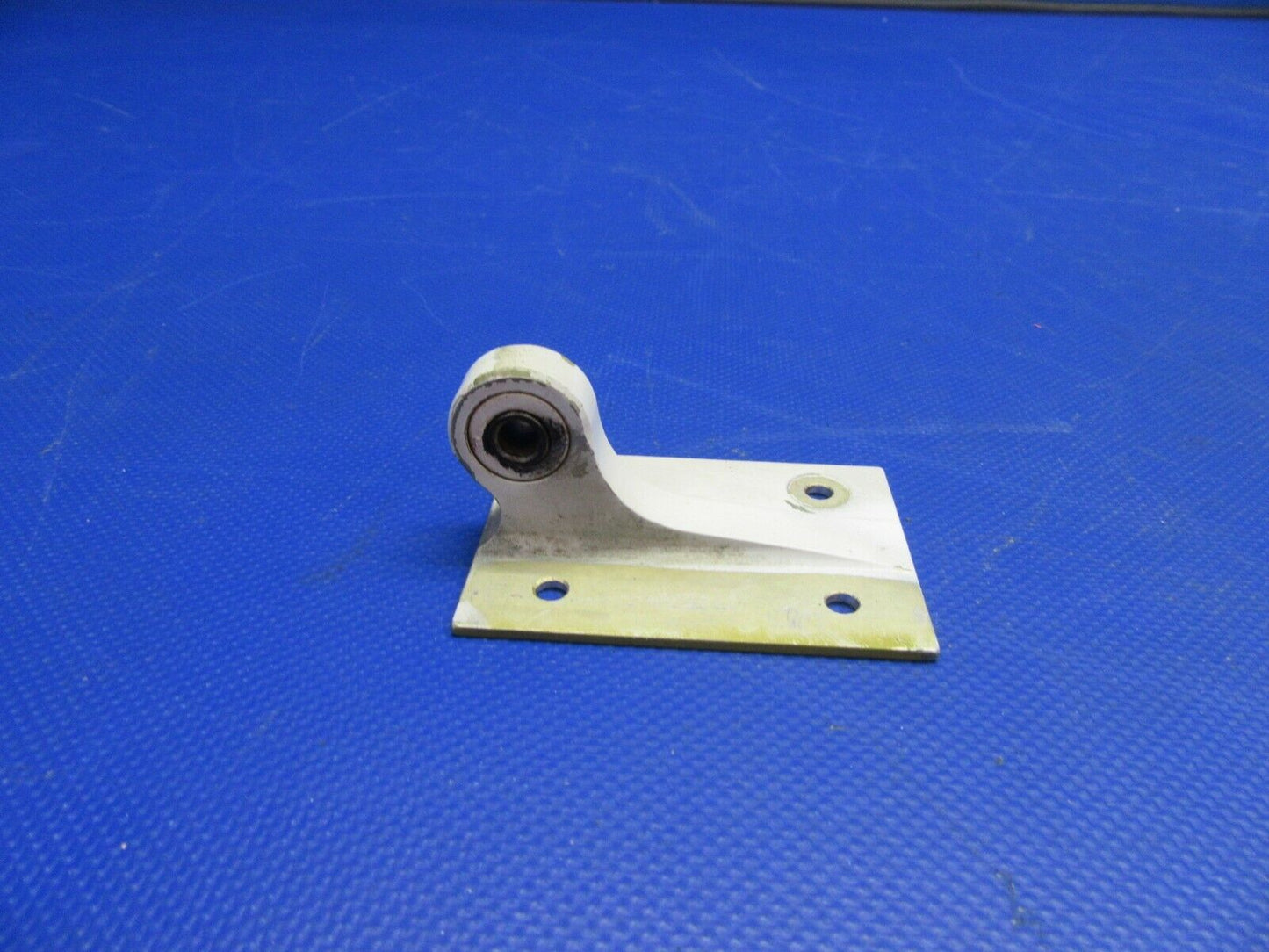 Mooney M20 / M20G Hinge LH / RH P/N 210107-001 (0921-352)