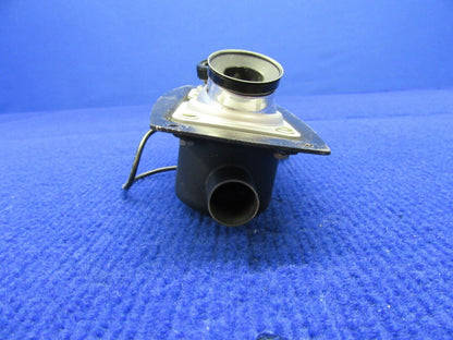Piper PA-32-300 Light & Gasper Vent CTR & Rear 484 299 (1121-527)