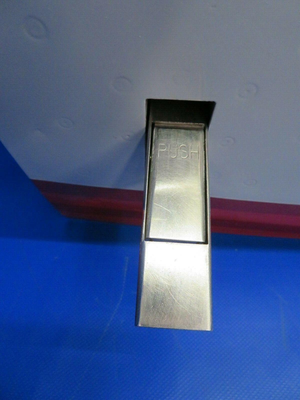 Beech Baron B58P Door Nose Baggage Compartment NO KEY 002-410055-3 (0320-73)