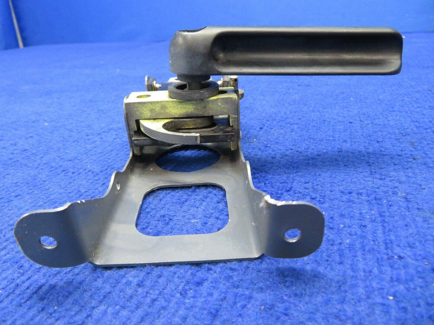 Socata TB-9 Tampico Rear RH Box Door Latch Mechanism P/N 25025003 (0522-600)