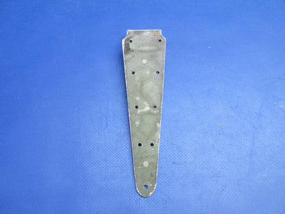 Cessna 401 LWR Hinge Half Cargo Door P/N 5011285-1 (0523-424)