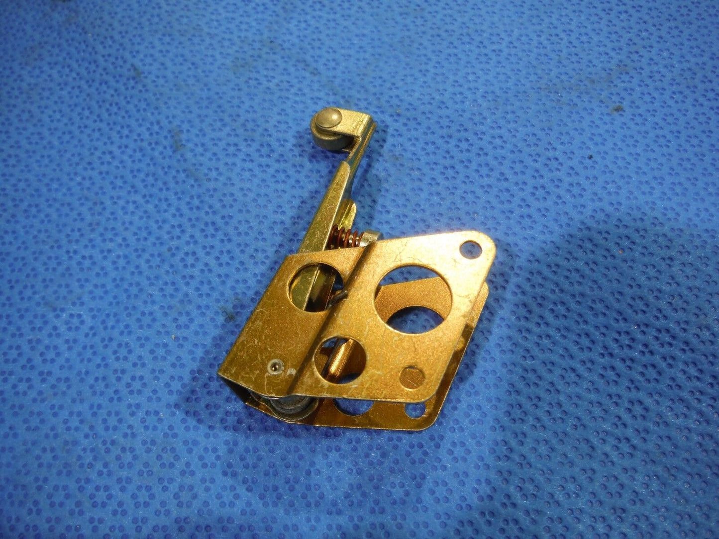 Cessna Microswitch Actuator P/N ADH3721R2  (1015-34)
