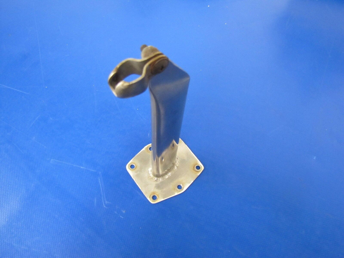 Beech Baron 58 Antenna Wire Guide / Mast (0317-26)