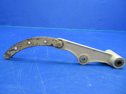 Cessna 310P Bellcrank Assy RH Main Gear P/N 0841104-4 (0620-741)