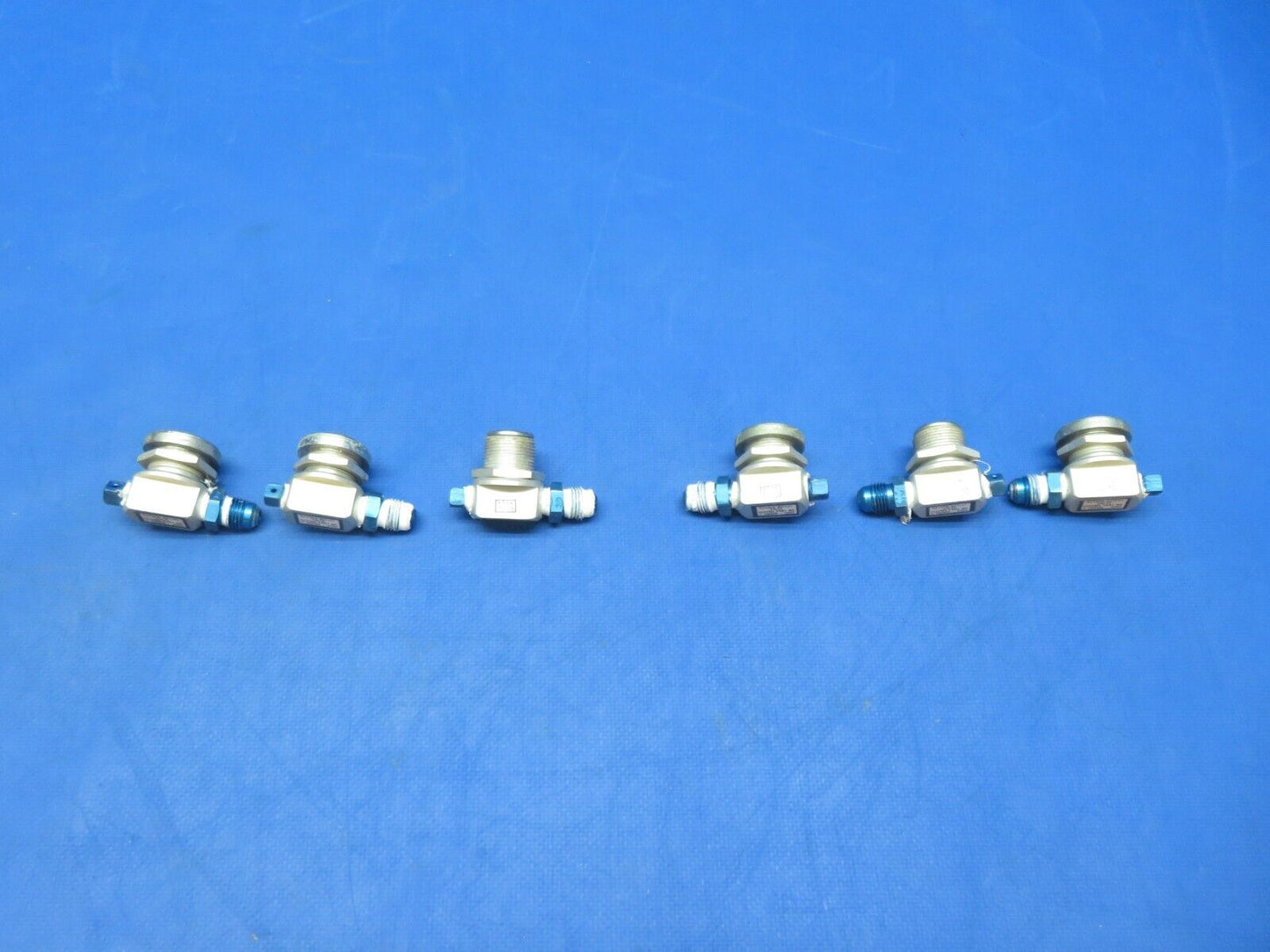 Cessna 310 / 310Q Oxygen Outlet Valve P/N C166006-0202 LOT OF 6 (0823-729)