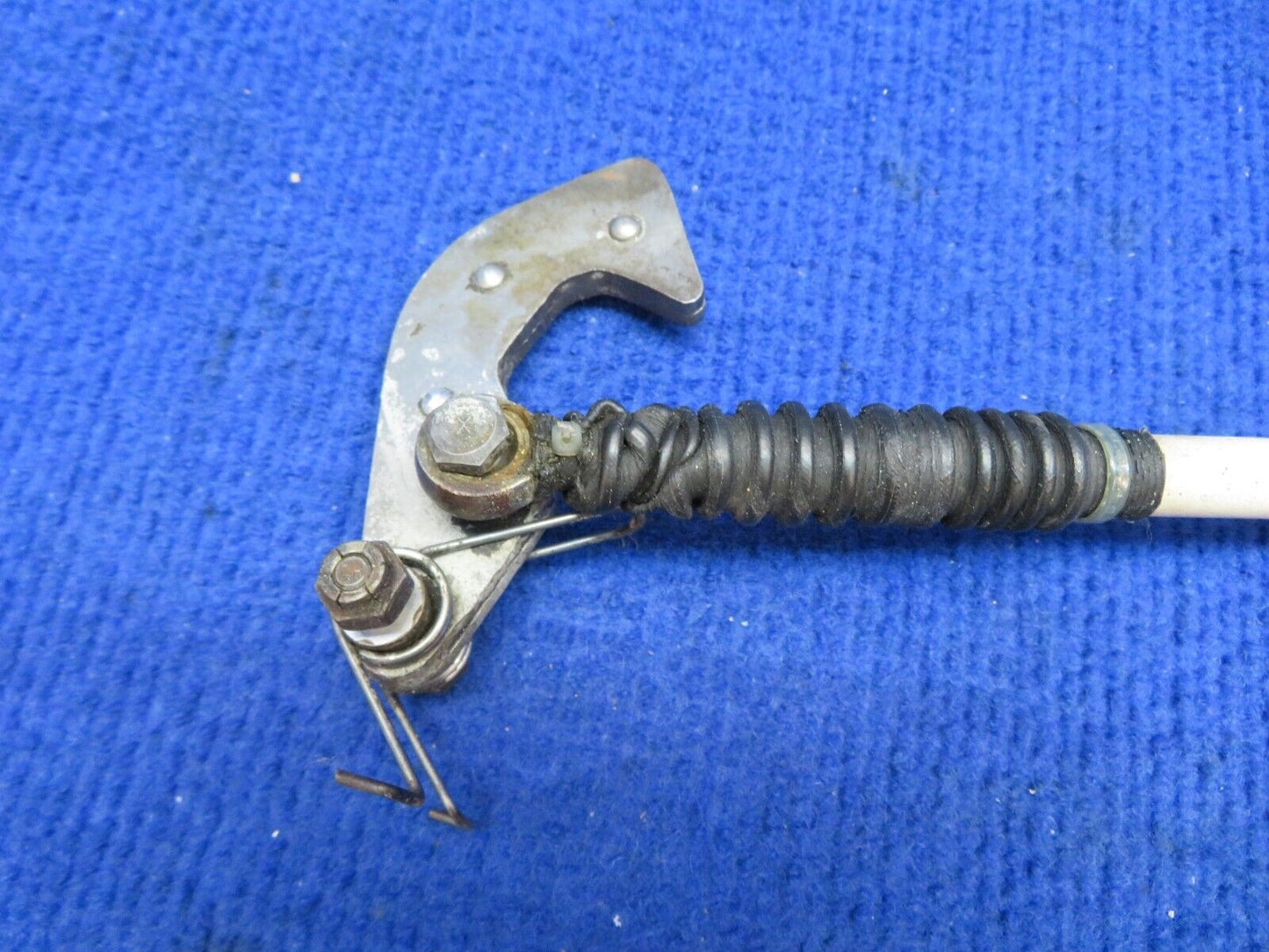 Piper PA-31 Rod Assy MLG Lock w/ Hook P/N 41949-03 (0722-594)
