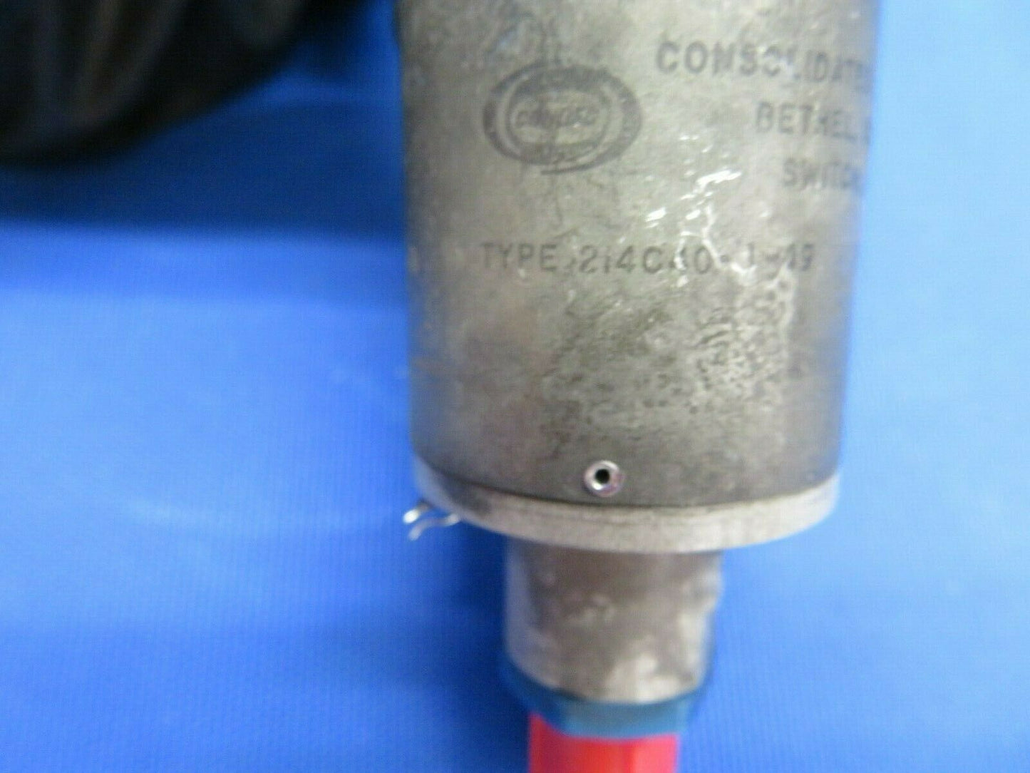 Consolidated Controls Pressure Switch 214C 40-1-49 Piper PA-34-200T (0820-14)