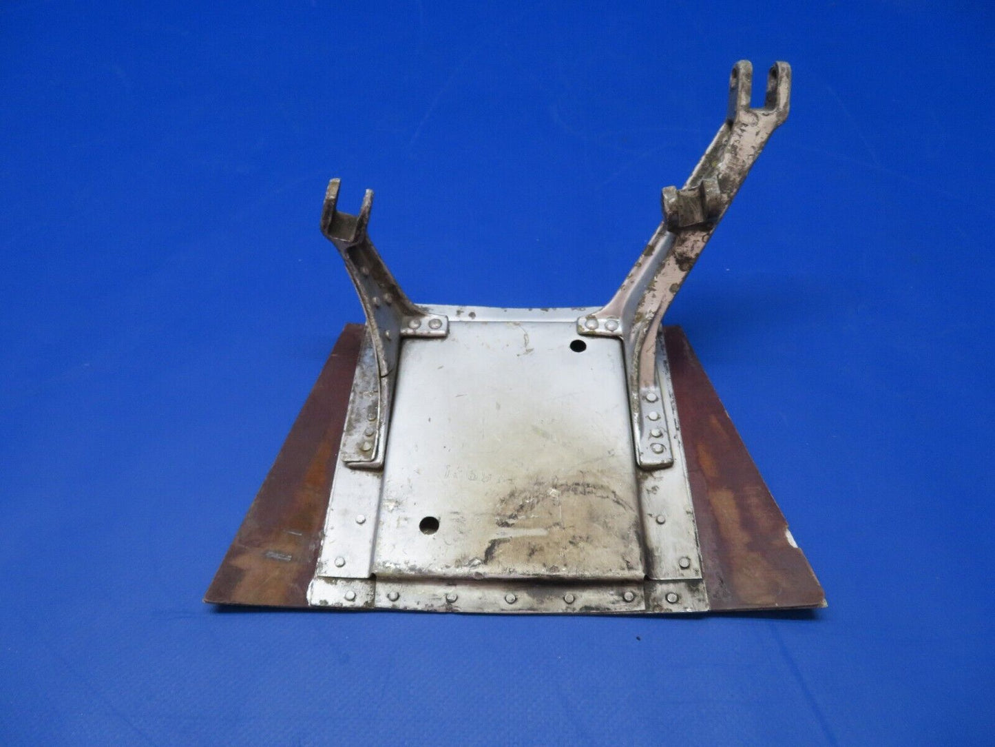 Beech 18 RH Cowl Flap P/N 185971RH (1022-341)