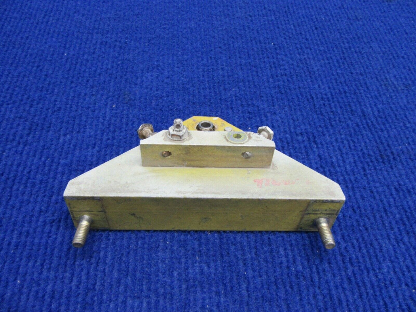 Piper PA-38-112 Tomahawk Rudder Hinge Lower 77605-02, 77605-002 (1221-389)