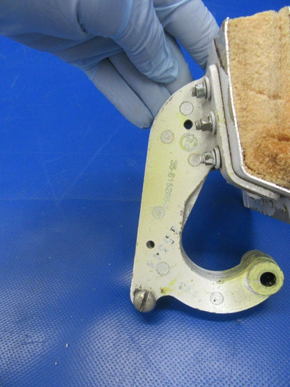 Beech 95-B55 Hinge Assy RH INBD MLG Door FWD Hinge P/N 35-815266-2 (0819-113)