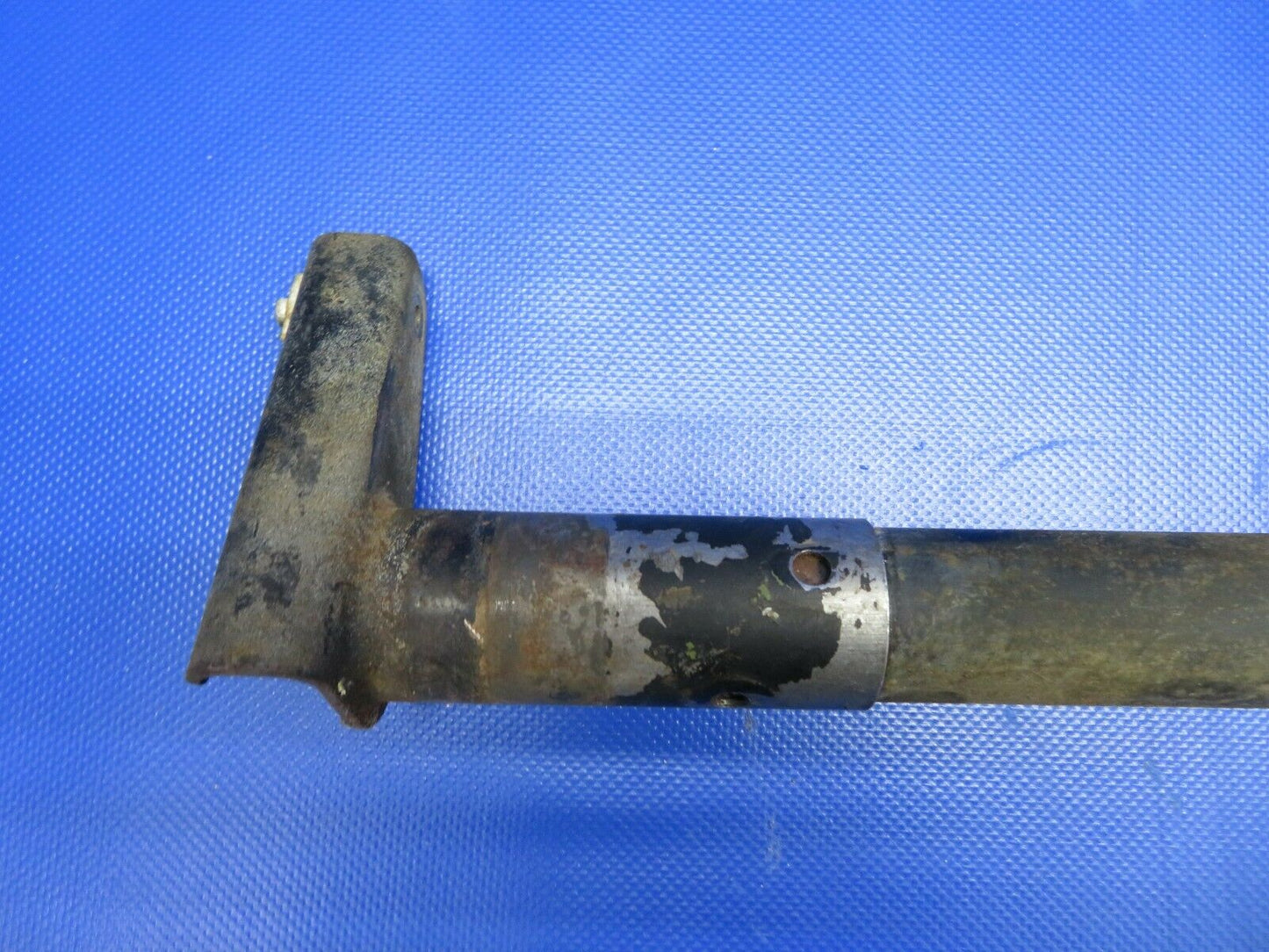 Piper PA-28-140 Flap Torque Tube w/ Sprocket P/N 62725-00, 62725-000 (1220-394)