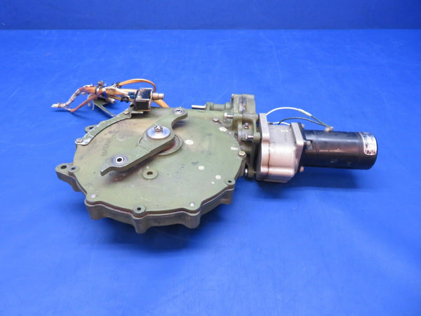 Cessna 310 / 310I Landing Gear Actuator w/ Motor 26v P/N 0894000-4 (0923-771)