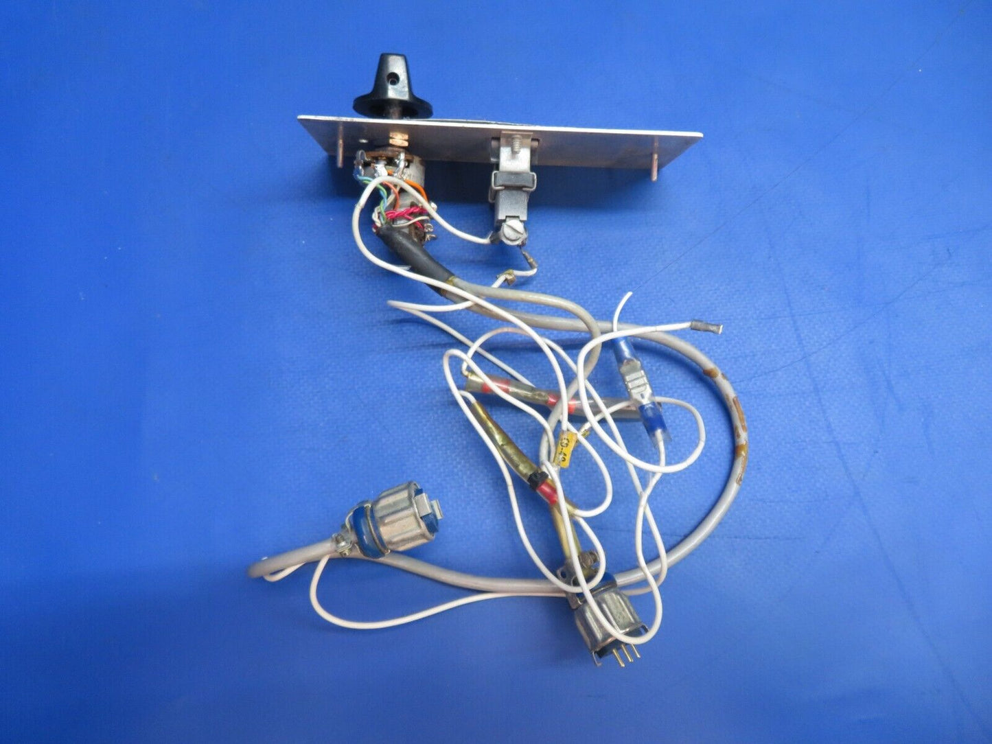 Piper PA-28-180 Cherokee AutoFlite Trim Control Panel P/N 487-901 (0233-709)