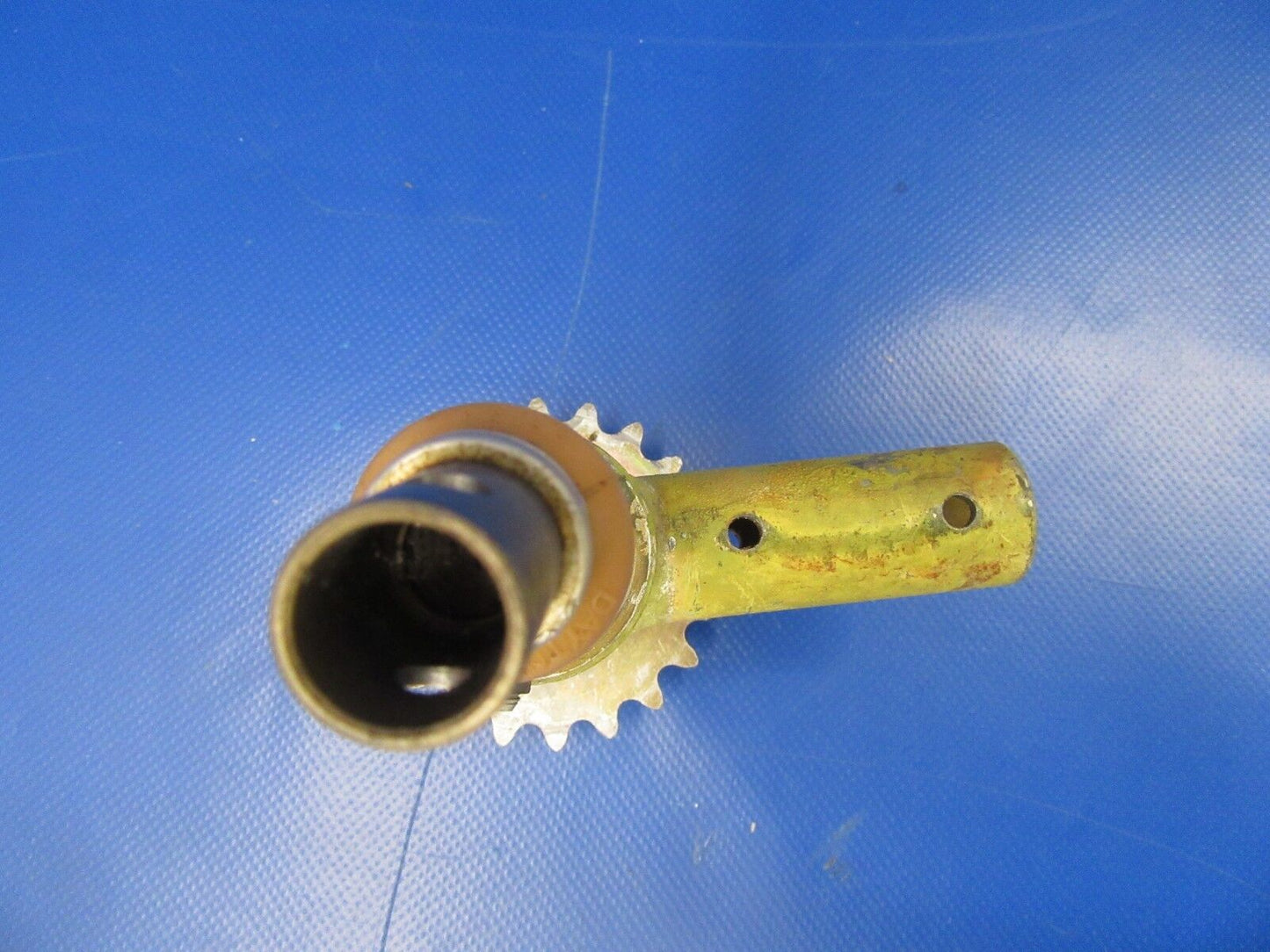 Beech Sierra C24R Sprocket and Tube Control LH P/N 169-524018-59 (0219-52)