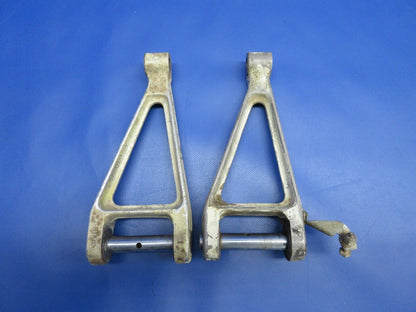 Beech 18 Landing Gear Torque Knee P/N 404-188408 SET (0224-1323)