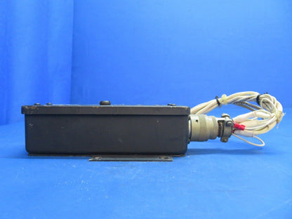 Piper Aerostar 602P Gull Airborne Control Unit 28 V P/N 360-961-001 (0123-648)
