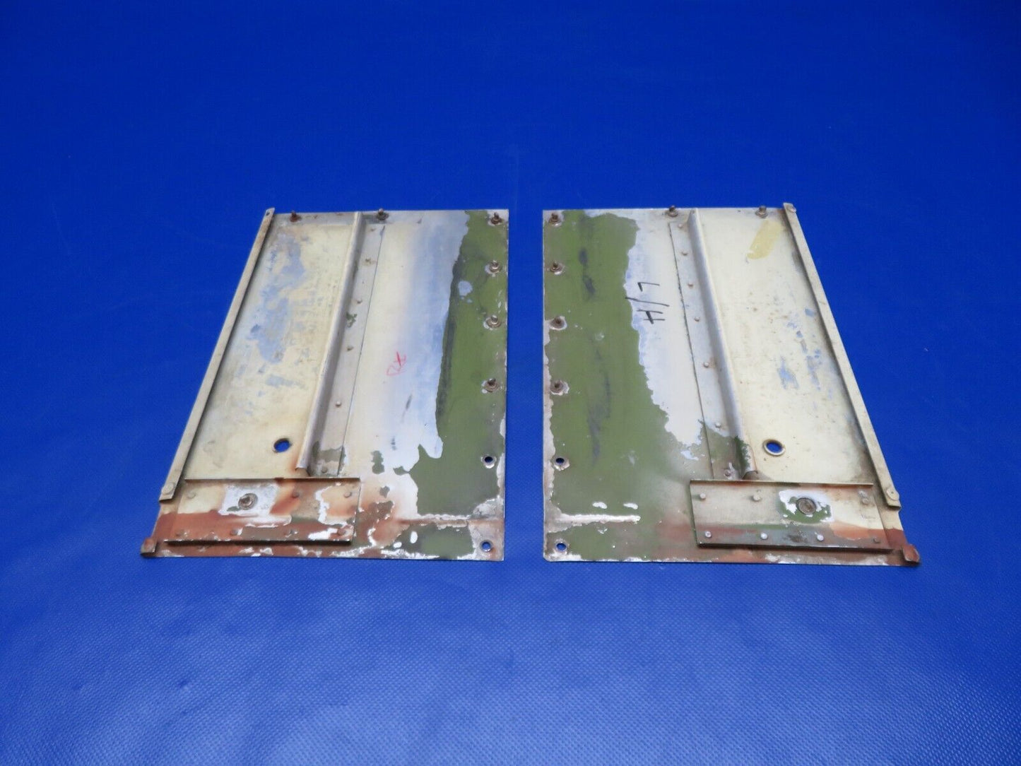 Cessna 337 / 337E LH & RH Removable Flap Gap Panel P/N 1522020-6 (1223-304)