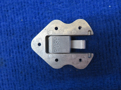 Piper Latch Assy P/N 4138116 NOS (0822-543)