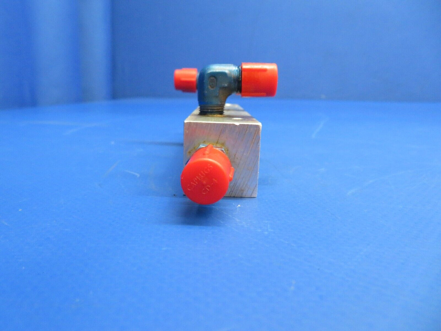 Piper PA-28R-200 Arrow Hydraulic Manifold RH P/N 67521-00, 67521-000 (1022-619)