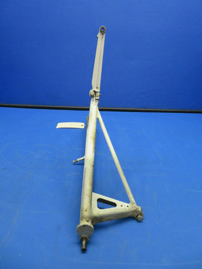 Beech Bonanza G35 Brace Main Landing Gear Retract RH 35-815102-1 (1120-03)