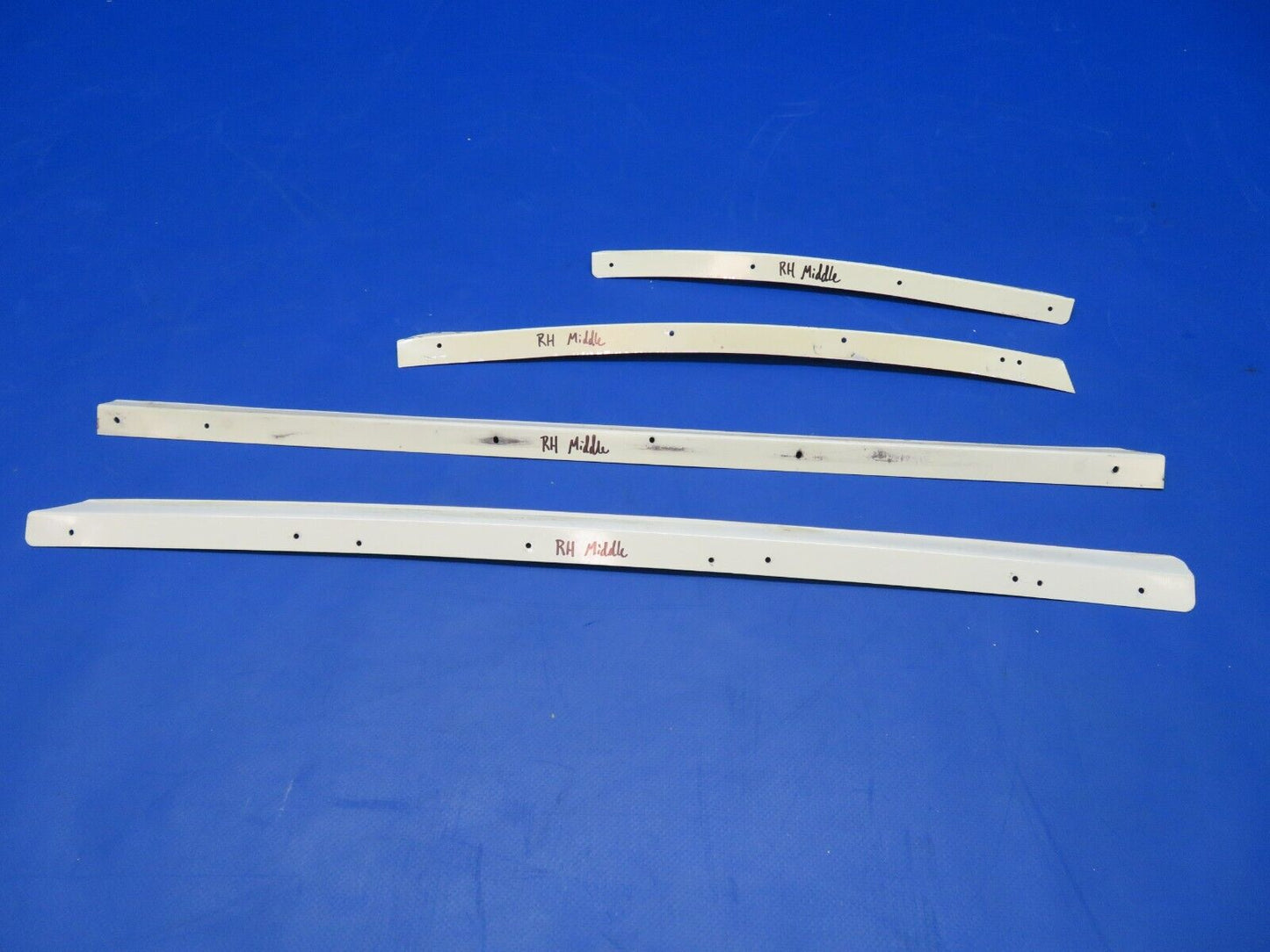 Piper PA-28R-201T Window Retainer Set (1122-475)