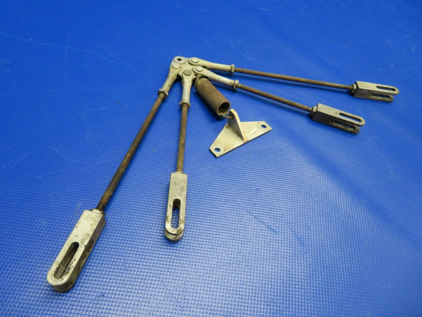 1960 Cessna 210 Main Gear Lock Rods w/ Plate P/N 1241030-1 (0221-195)
