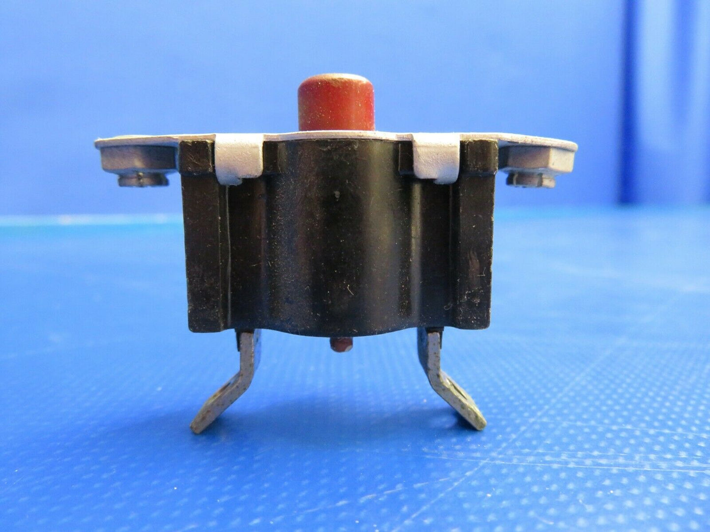 1956 Beech G35 Bonanza Klixon Circuit Breaker 20 Amp P/N PSM-20 (0620-357)