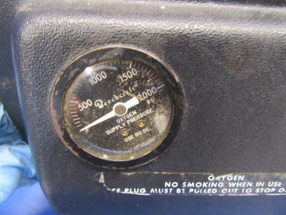 Beech Escutcheon Oxygen Outlet & Gauge P/N 58-560001-55 & 99-384042 (1018-291)