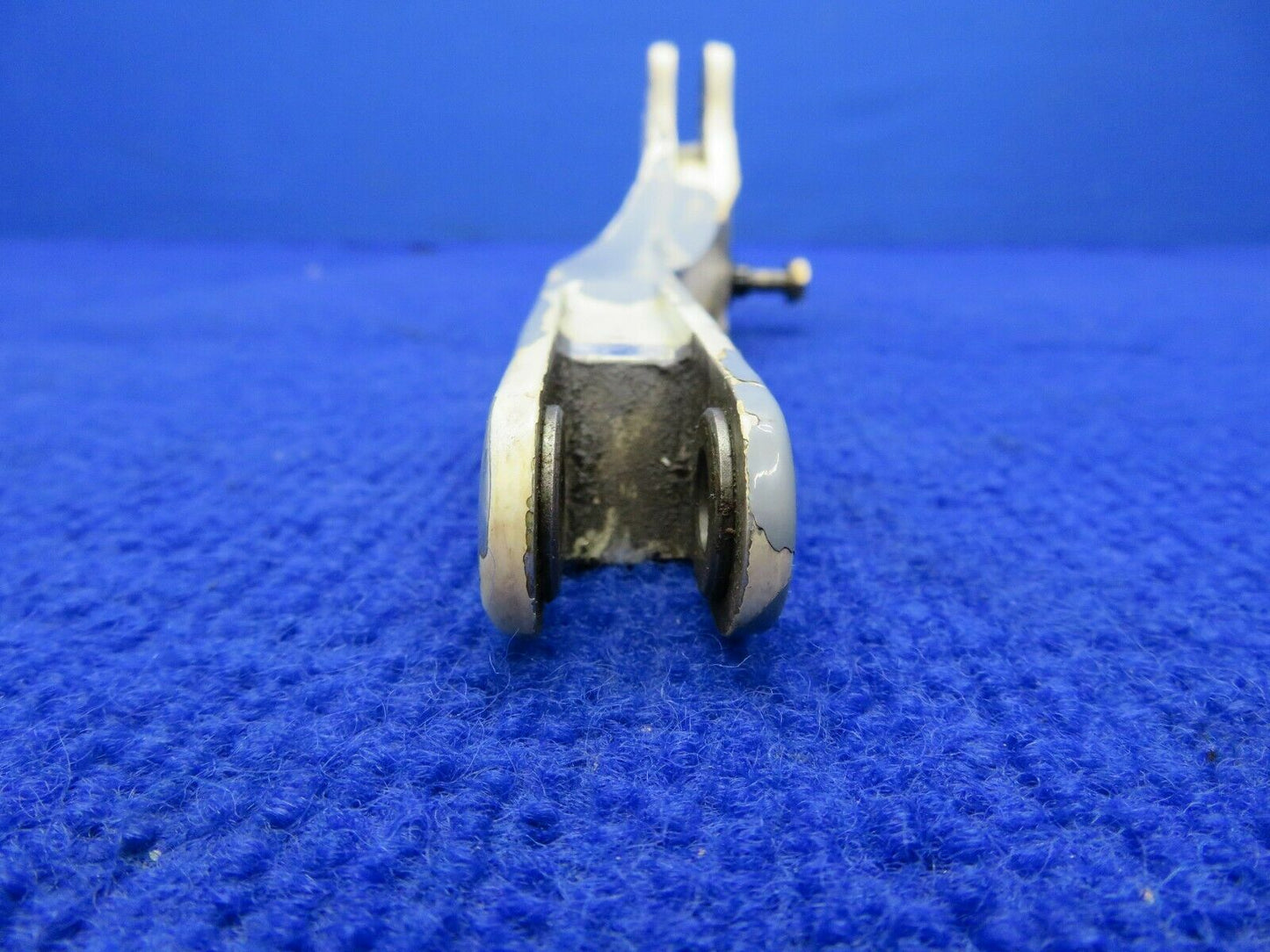 Cessna 310 / 310R Bellcrank Assy LH Main Gear Retract 5041001-11 (0422-38)
