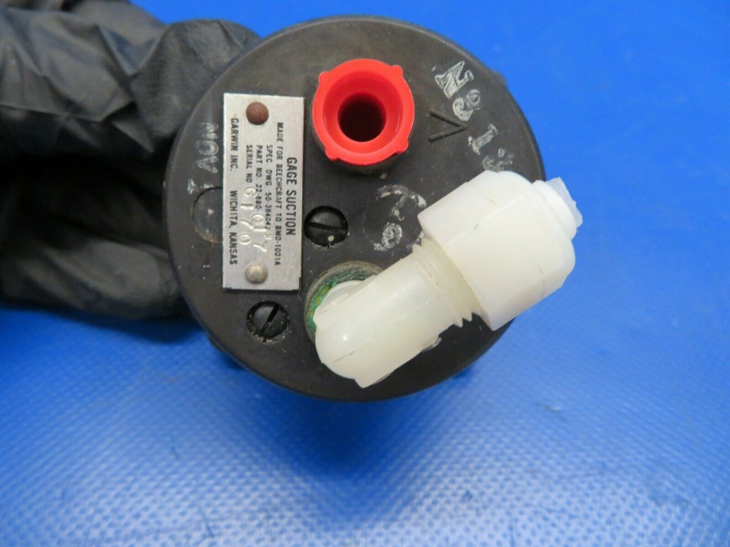 Beech Baron Garwin Suction Gauge 50-384042-3, 22-880-017 (0320-27)