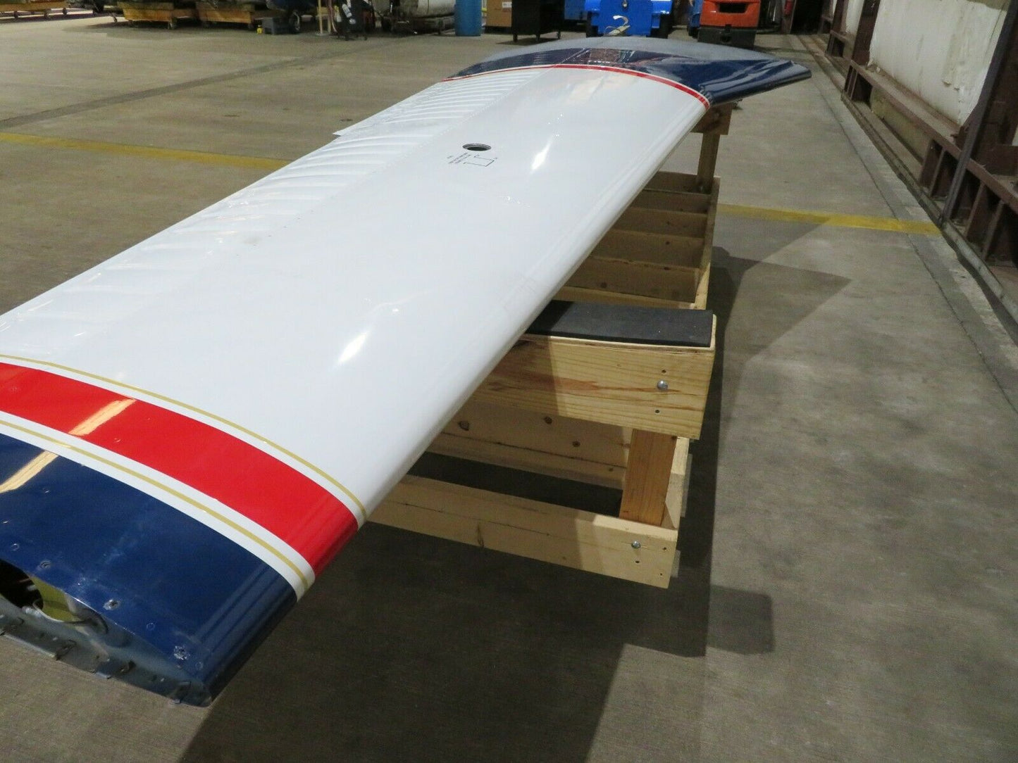 1975 Rockwell Commander 112A Right Hand Wing P/N 42000-2 (1120-360)