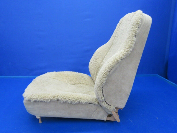 Piper PA-32 Cherokee Six Center Seat Plush Beige (0418-206)