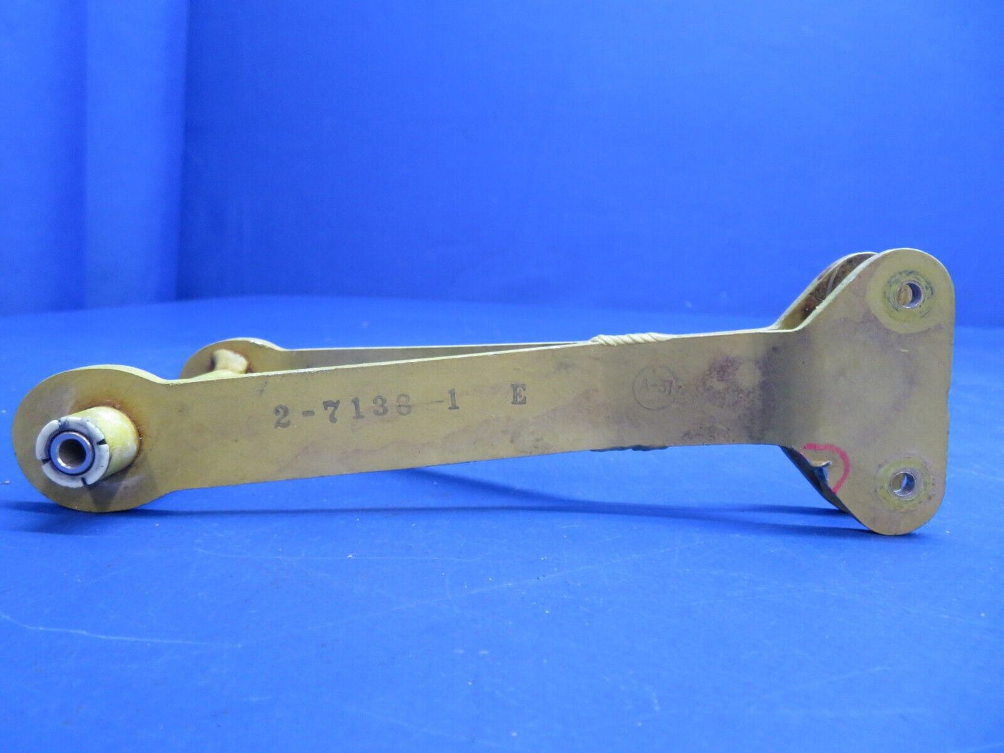 Lake LA-4-200 Idler Assy Elevator P/N 2-7138-1, 2-7138-3 (1222-899)