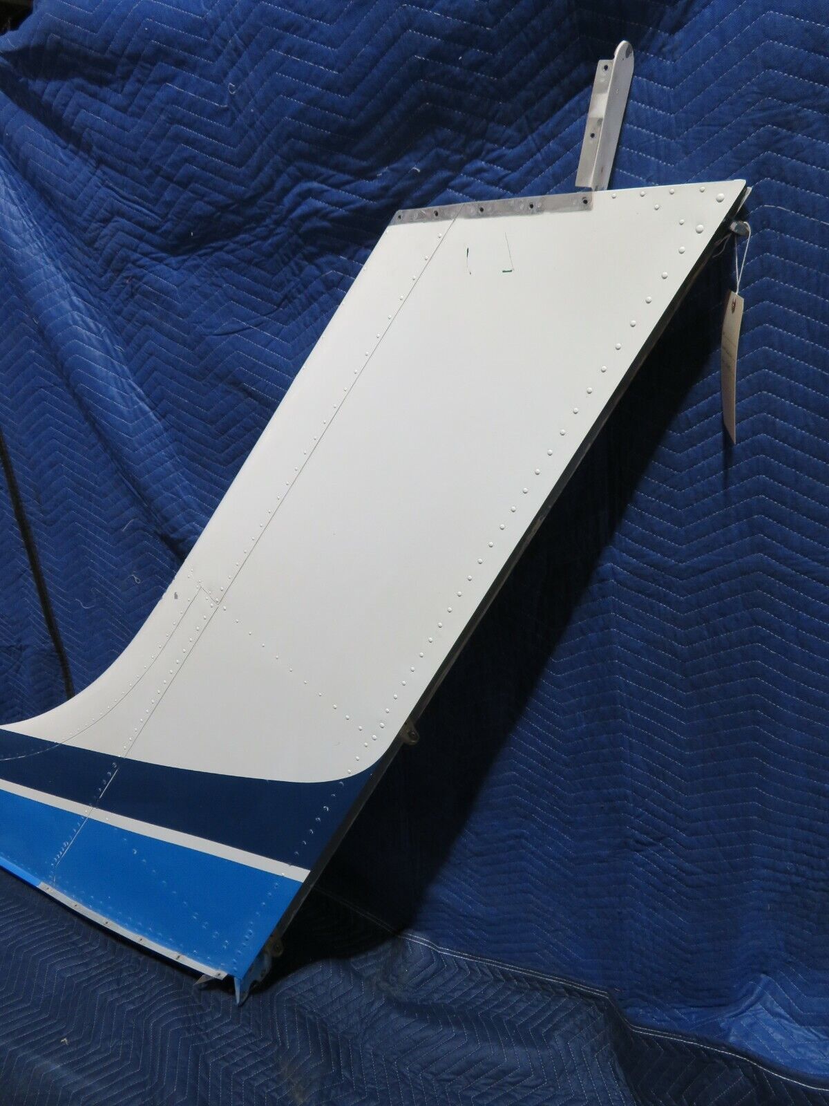 Cessna 210L Vertical Fin P/N 1231048-3 (0820-121)