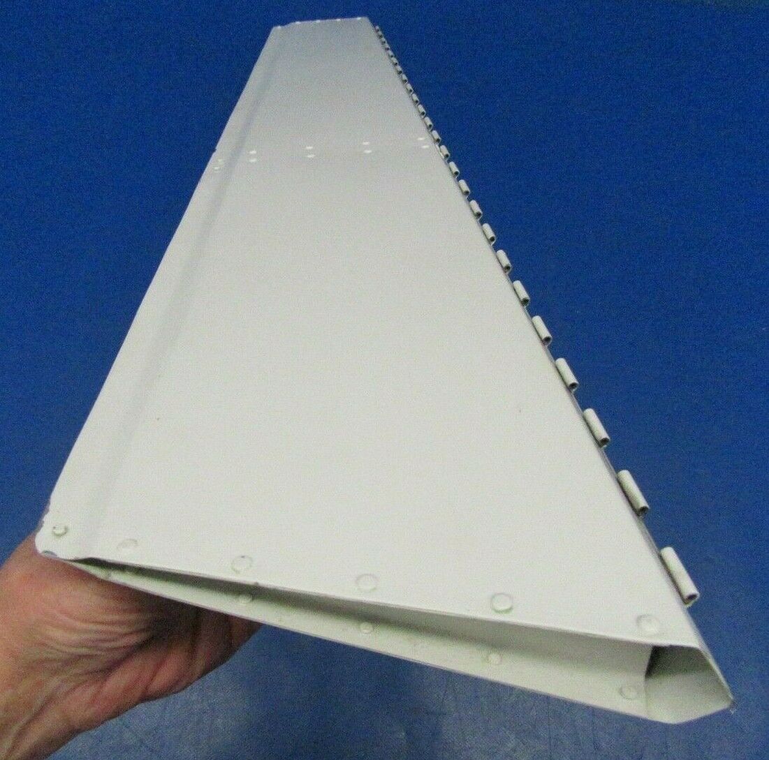 Beech Baron 95-B55 Tab Assy Elevator 45-610005-122 (0218-121)