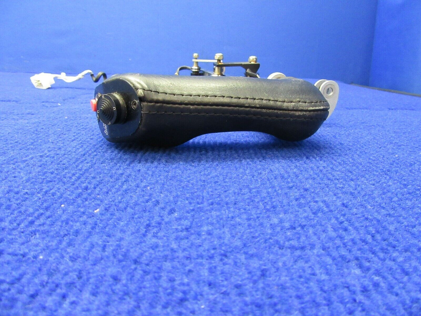 Cirrus SR-22 Yoke Grip Assy RH P/N 11995-004 (0122-301)