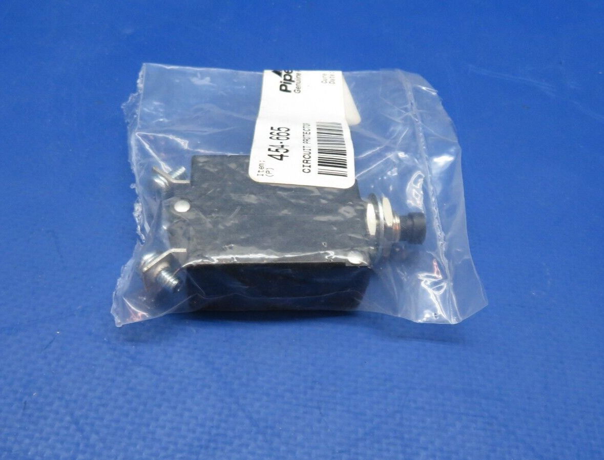 Piper  Potter & Brumfield 40 AMP W23-X1A1G-40 Circuit Breaker NOS (0523-133)