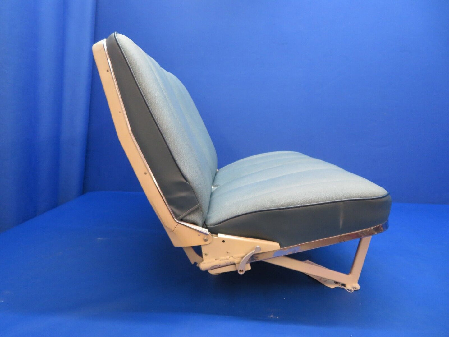Cessna 172 / 172E Rear Seat Individually Reclining P/N 0500210-28 (0223-579)