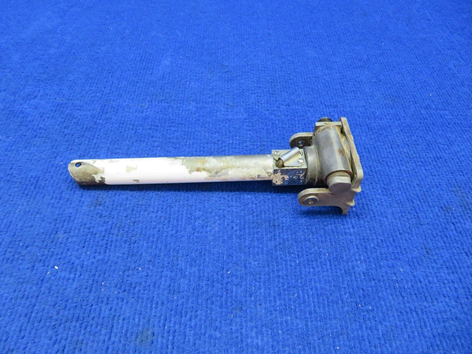 パイパー PA-28 アロー スピナー カバー プロペラ チェロキー 部品